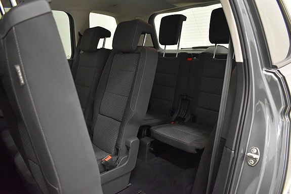 Volkswagen Touran 24 of 29