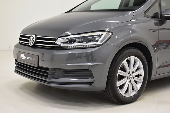 Volkswagen Touran 2 of 29