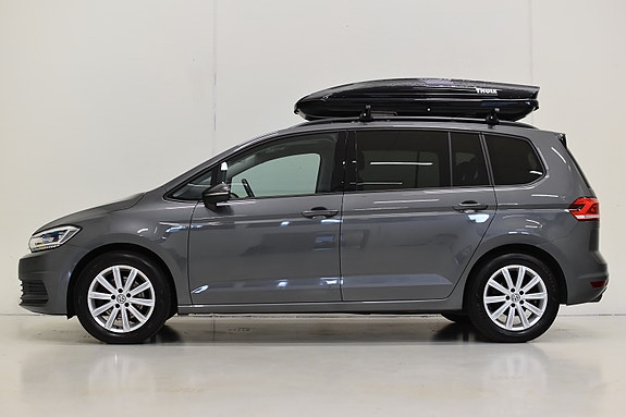 Volkswagen Touran 3 of 29