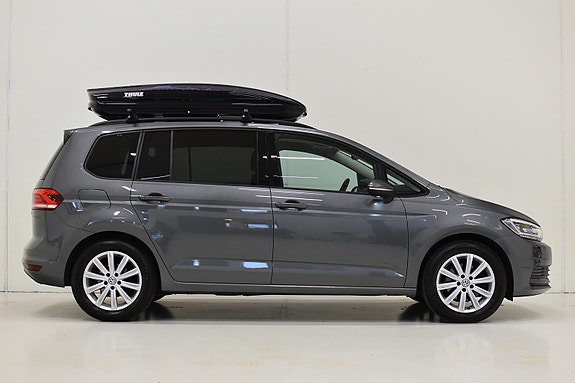 Volkswagen Touran 7 of 29