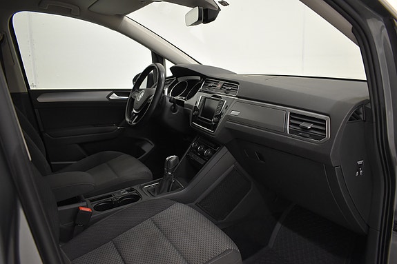 Volkswagen Touran 18 of 29