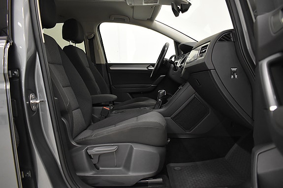 Volkswagen Touran 17 of 29
