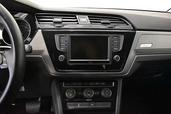 Volkswagen Touran 15 of 29