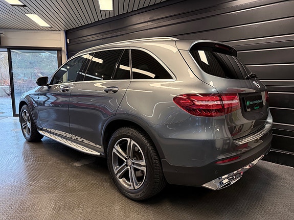 Mercedes-Benz GLC220 d 6 of 30