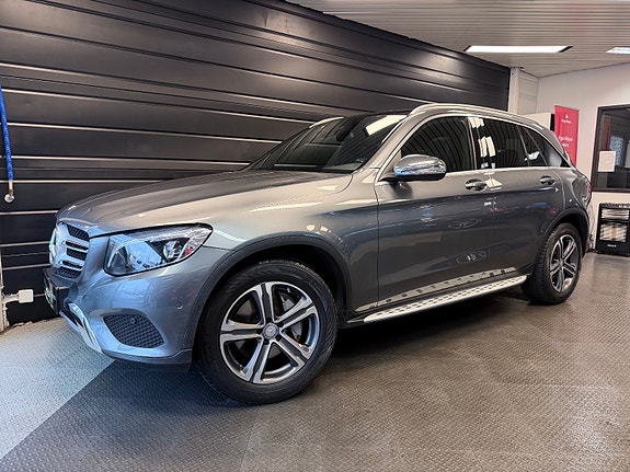 Mercedes-Benz GLC220 d 2 of 30