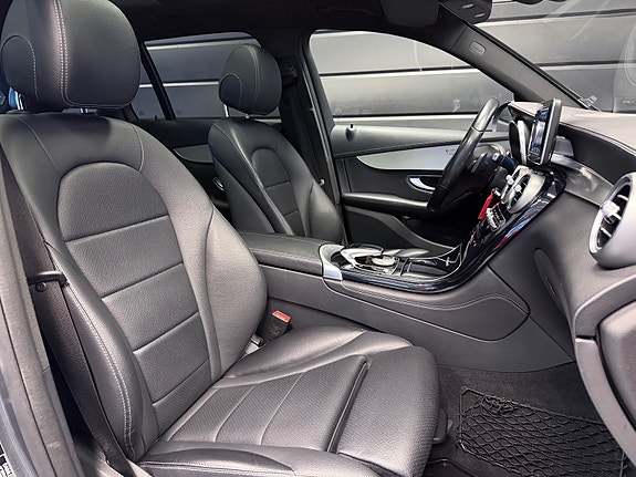 Mercedes-Benz GLC220 d 17 of 30