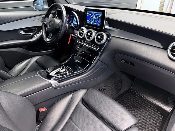 Mercedes-Benz GLC220 d 16 of 30