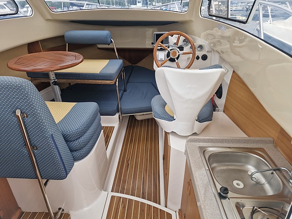 BM-165 Quicksilver 640 Weekender-2008-MerCruiser QSD 2.0 Diesel 130 hk. 3 of 30