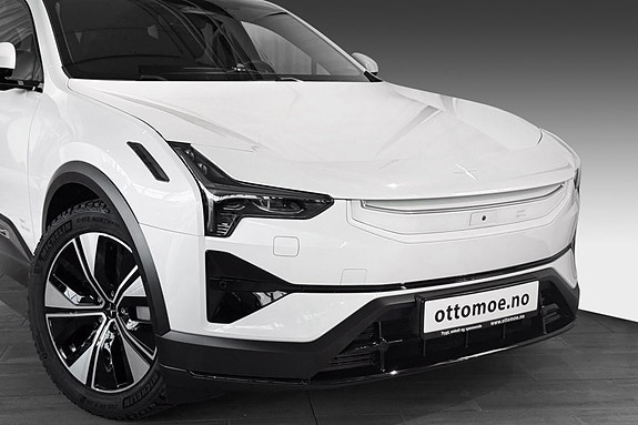 Polestar 3 2 of 5