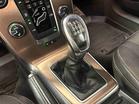 Volvo V40 Cross Country 18 of 30