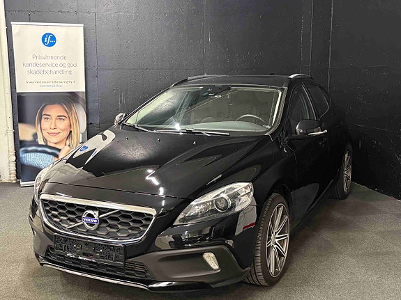 Volvo V40 Cross Country 4 of 30
