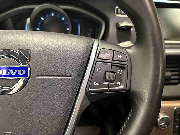 Volvo V40 Cross Country 16 of 30