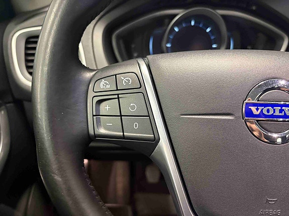 Volvo V40 Cross Country 15 of 30