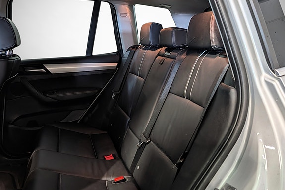 BMW X3 20 of 24