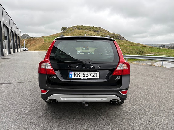 Volvo XC70 4 of 5