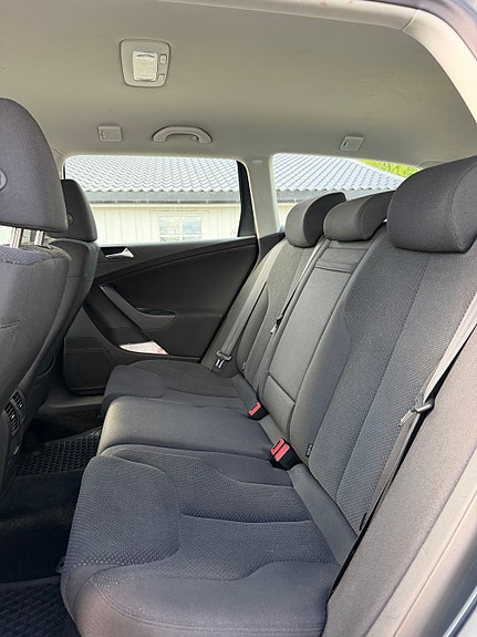 Volkswagen Passat 6 of 9