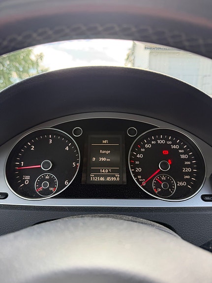 Volkswagen Passat 9 of 9