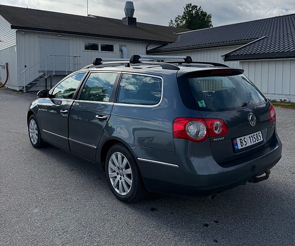 Volkswagen Passat 3 of 5