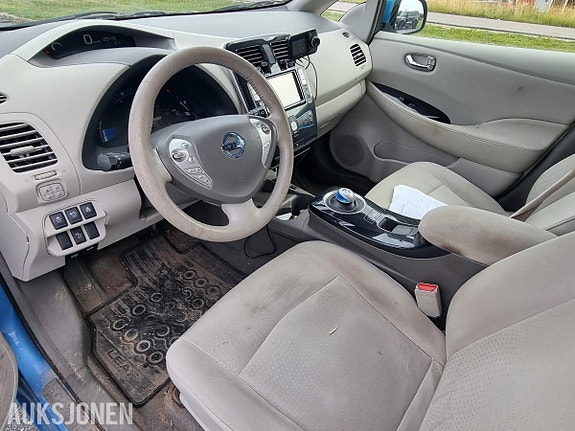 Nissan Leaf 7 of 13