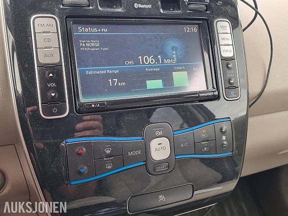 Nissan Leaf 10 of 13