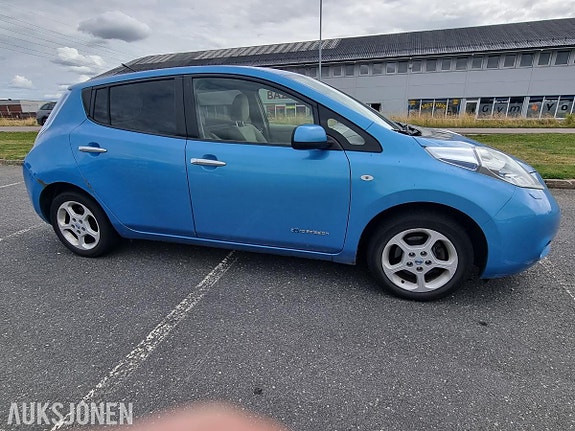 Nissan Leaf 2 of 13