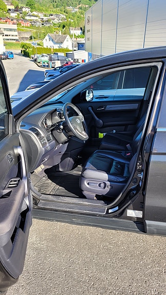 Honda CR-V 2 of 5