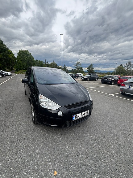 Ford S-MAX 5 of 5