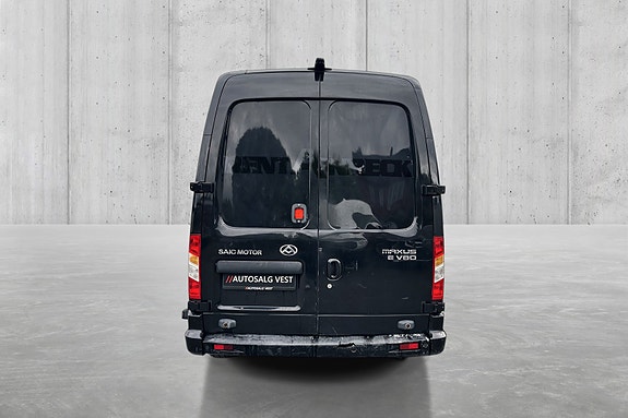 Maxus ev80 4 of 28