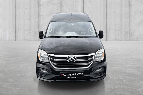 Maxus ev80 2 of 28