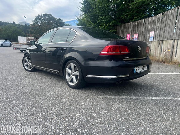 Volkswagen Passat 4 of 5