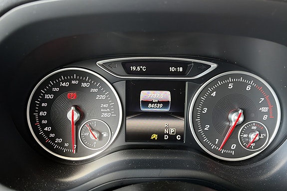 Mercedes-Benz B180 19 of 27
