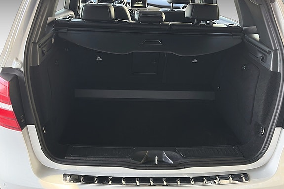 Mercedes-Benz B180 27 of 27