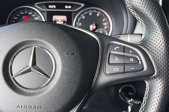 Mercedes-Benz B180 17 of 27