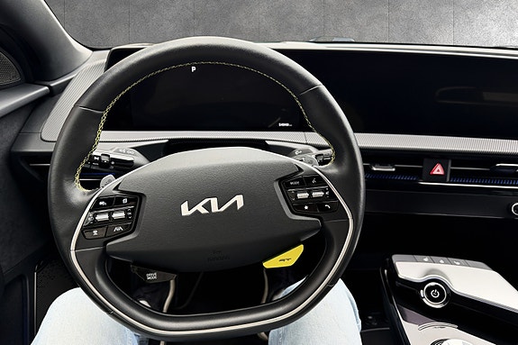 Kia EV6 9 of 17