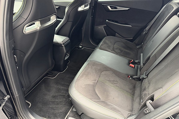 Kia EV6 6 of 17