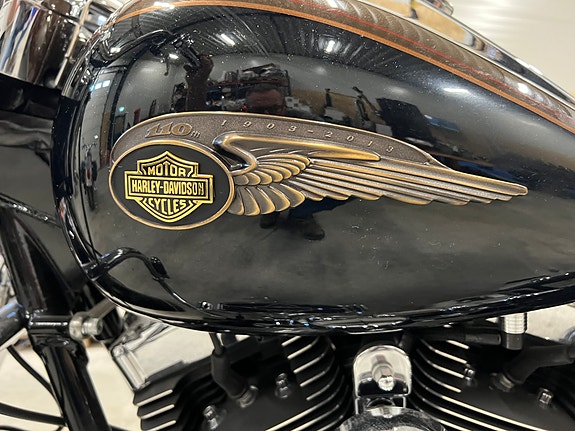 Harley-Davidson FLHR Anniversary Road King 12 of 30
