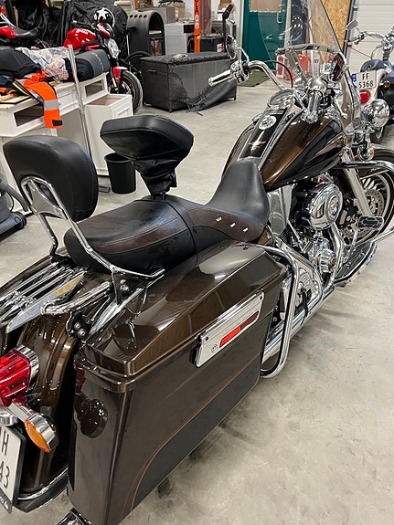 Harley-Davidson FLHR Anniversary Road King 6 of 30