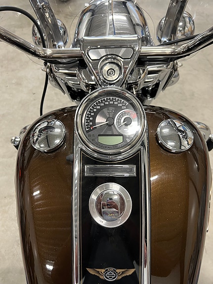 Harley-Davidson FLHR Anniversary Road King 29 of 30