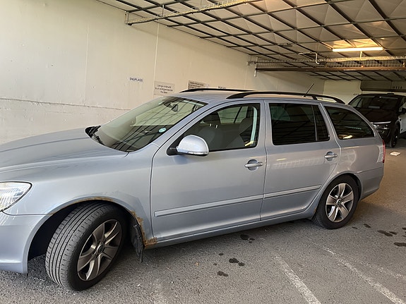 Skoda Octavia 3 of 5