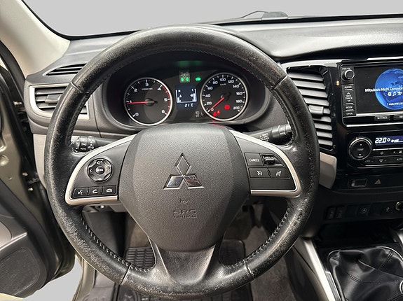 Mitsubishi L200 9 of 30