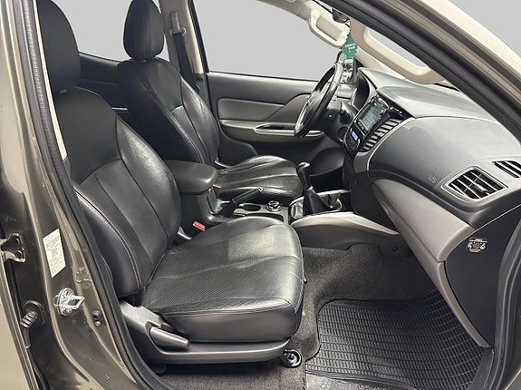 Mitsubishi L200 21 of 30