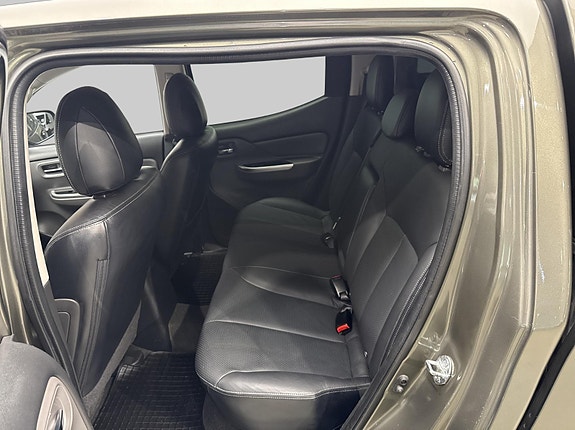Mitsubishi L200 14 of 30