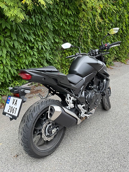 Honda CB 750 Hornet 6 of 10