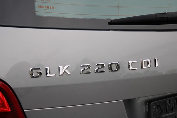 Mercedes-Benz GLK220 12 of 30