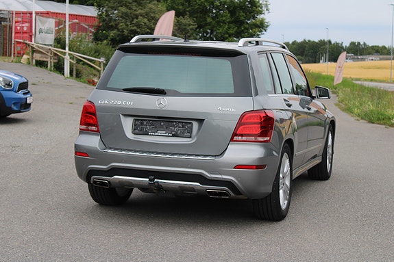 Mercedes-Benz GLK220 7 of 30