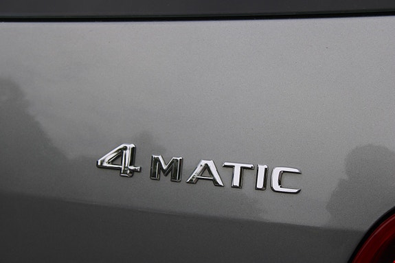 Mercedes-Benz GLK220 13 of 30