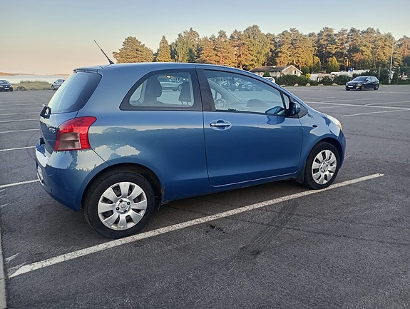 Toyota Yaris 6 of 14