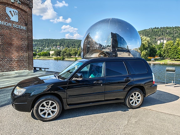 Subaru Forester 3 of 18