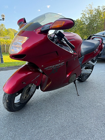 Honda CBR 1100 XX 7 of 9