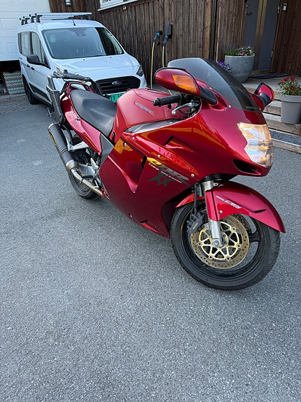Honda CBR 1100 XX 6 of 9